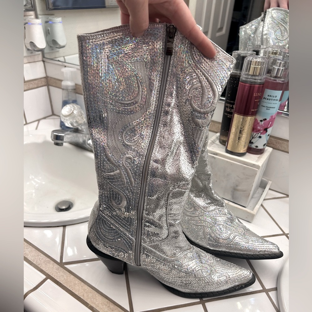 John Fashion Silver Boots